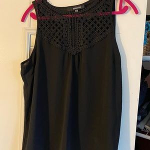 Tank top with lace detail